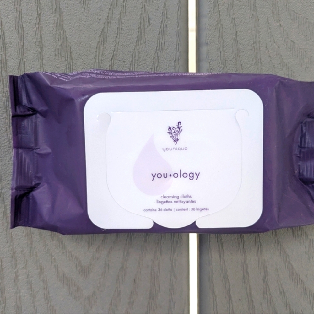 Younique Makeup Remover Cleansing Cloths NEW